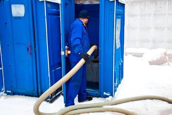 Откачка туалетов и биотуалетов в Казани